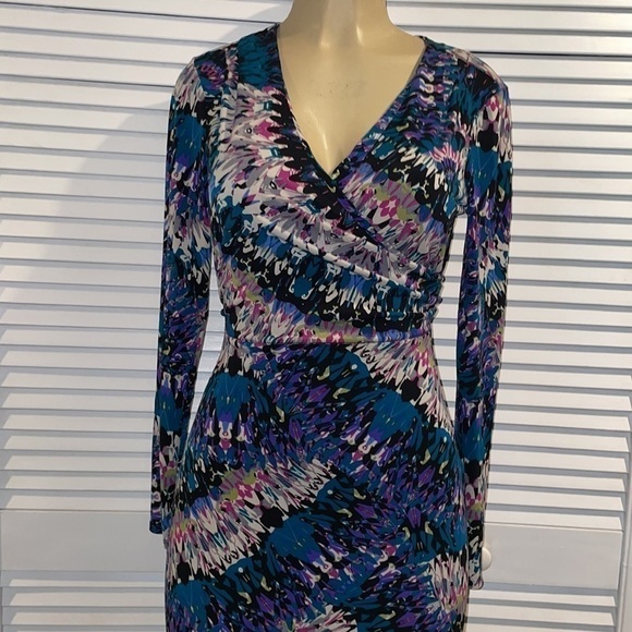 Nicole Miller Nicole Abstract Print Surplice Dress Size S - Picture 4 of 7